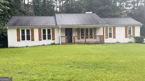88 Hollyberry Ct, Dallas, GA 30157