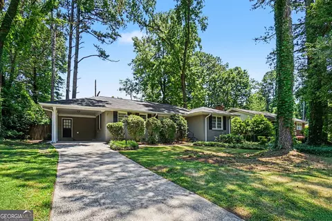 533 Robin Ln SE, Marietta, GA 30067