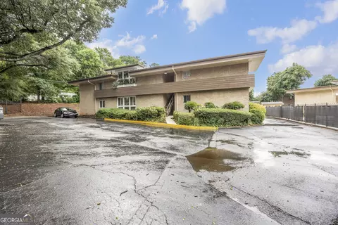 346 Carpenter Dr #18, Atlanta, GA 30328