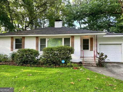 307 Cherokee Dr, Warner Robins, GA 31093