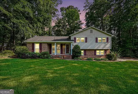 752 Springdale Woods Dr, Macon, GA 31210