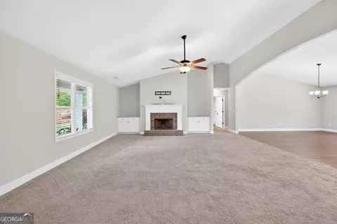 561 Oconee Ln, Commerce, GA 30529 photo 9