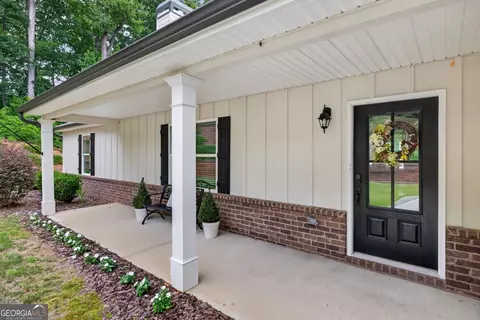 561 Oconee Ln, Commerce, GA 30529 photo 5