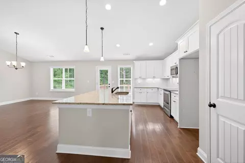 561 Oconee Ln, Commerce, GA 30529 photo 16