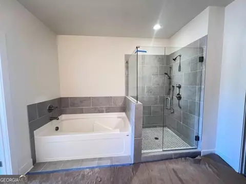 Bath - 4775 E Reed Rd, Gainesville, GA 30507 photo 3 of 3