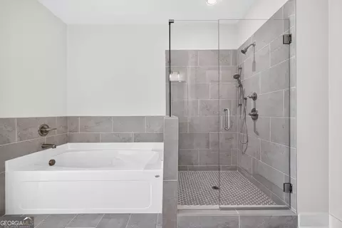 Bath - 4775 E Reed Rd, Gainesville, GA 30507 photo 6 of 10