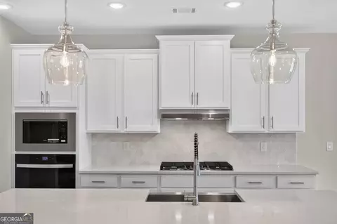 Kitchen - 4775 E Reed Rd, Gainesville, GA 30507 photo 2 of 6