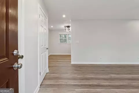 1573 Deerwood Ln, Acworth, GA 30102