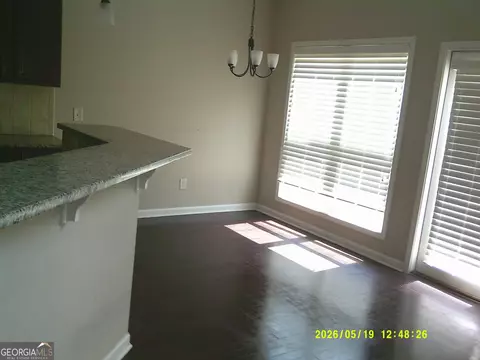 Living - 105 Yellow Jacket Ct, Lagrange, GA 30240 photo 1 of 5