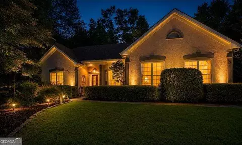 1313 Amberwood Dr, Woodstock, GA 30189