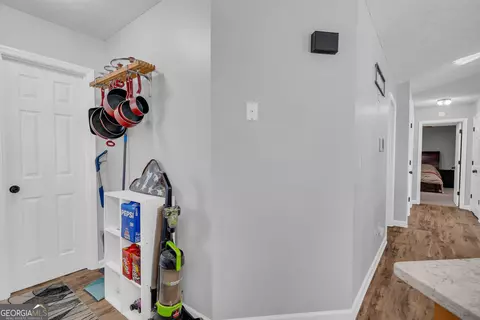 Entry Way - 415 Ivory Dr, Baldwin, GA 30511 photo 4 of 7