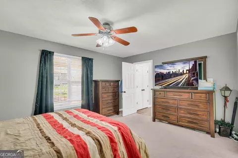 Bedroom - 415 Ivory Dr, Baldwin, GA 30511 photo 5 of 8