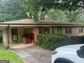 121 Dogwood Ln, Lawrenceville, GA 30046