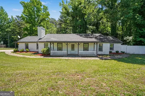 592 Henderson Rd, Jonesboro, GA 30238