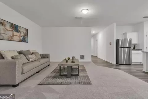 Entry Way - 71 Carnaby St, Winder, GA 30680 photo 6 of 9