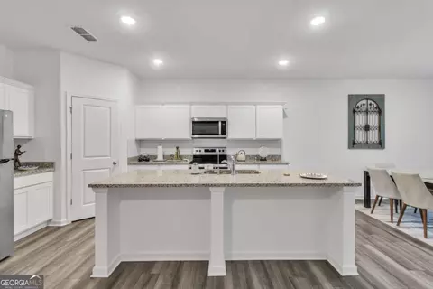 Kitchen - 71 Carnaby St, Winder, GA 30680 photo 1 of 1