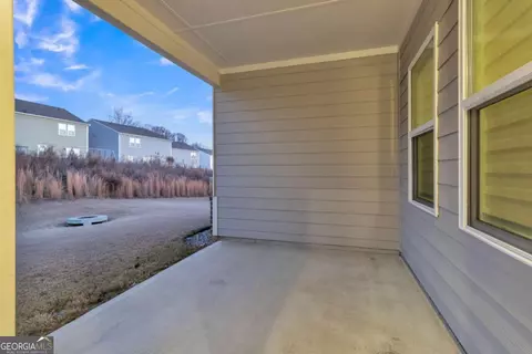 Exterior - 71 Carnaby St, Winder, GA 30680 photo 2 of 4