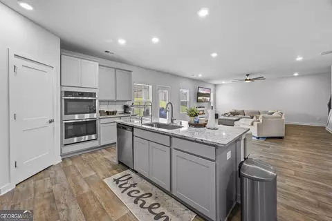 Kitchen - 567 Overlook Rd, Covington, GA 30014 photo 3 of 3