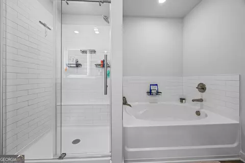 Bath - 567 Overlook Rd, Covington, GA 30014 photo 2 of 3