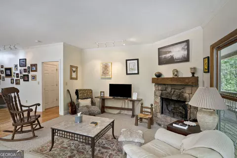 Living - 265 Neely Rd, Lagrange, GA 30240 photo 4 of 6