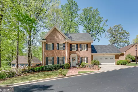1826 Bedfordshire Dr, Decatur, GA 30033