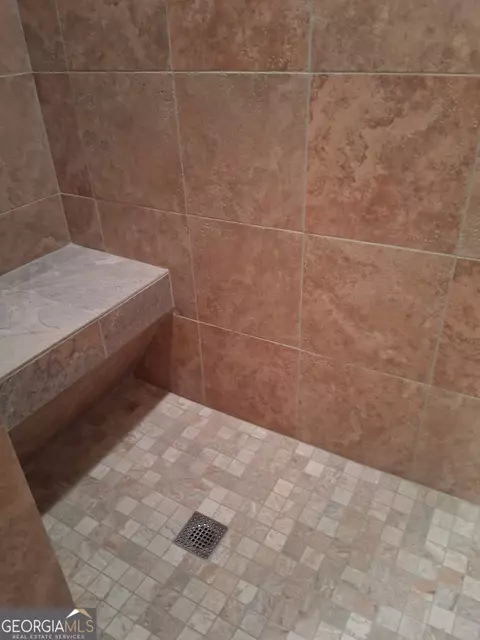 Bath - 11524 Summer Trce, Hampton, GA 30228 photo 7 of 7