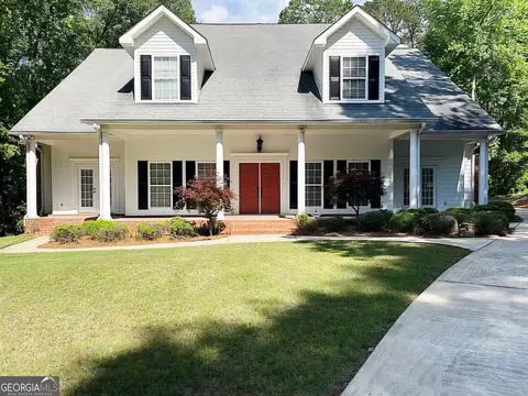 107 Cameron Pointe Dr, Lagrange, GA 30240
