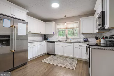 Kitchen - 686 Dailey Mill Rd, Mcdonough, GA 30253 photo 1 of 3