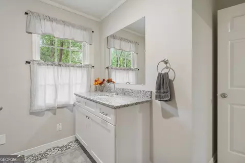 Bath - 686 Dailey Mill Rd, Mcdonough, GA 30253 photo 3 of 4