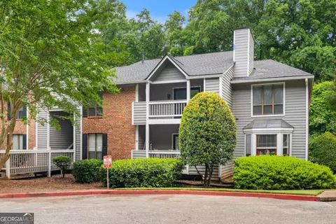 530 Warm Springs Cir, Roswell, GA 30075