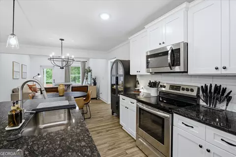 Kitchen - 1341 Mooty Bridge Rd, Lagrange, GA 30240 photo 3 of 4