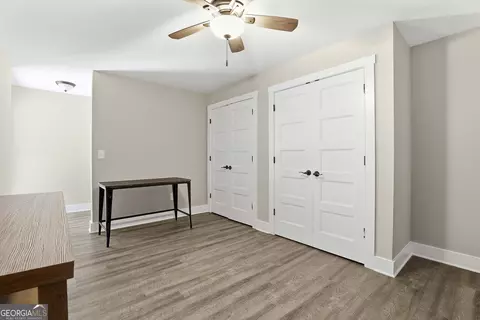 Entry Way - 121 Churchill Ct, Lagrange, GA 30241 photo 4 of 5