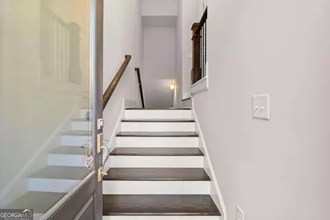 Entry Way - 1372 Doublegate Dr, Atlanta, GA 30319 photo 2 of 3
