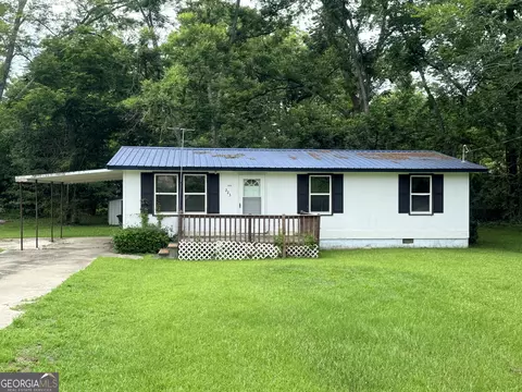 223 Gay St, Millen, GA 30442