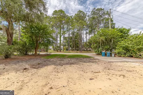 913 Mallery St, Saint Simons Island, GA 31522