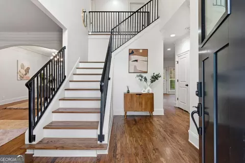 4221 Willow Oak Dr, Gainesville, GA 30506
