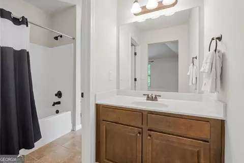 Entry Way - 3268 Trinity Mill Cir, Dacula, GA 30019 photo 3 of 3