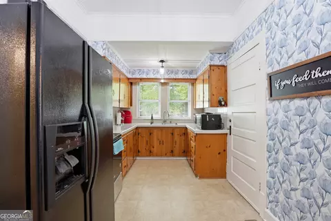 Kitchen - 115 S Broad St, Bowman, GA 30624 photo 1 of 3