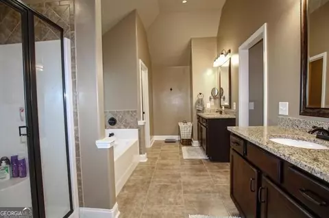 Entry Way - 203 Ousley Way, Perry, GA 31069 photo 6 of 7