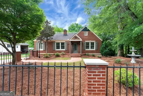 952 Wayside St NW, Cornelia, GA 30531