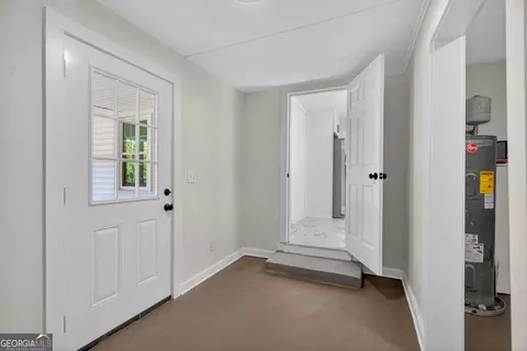 Entry Way - 239 Wilcox Rd, Lagrange, GA 30241 photo 2 of 2