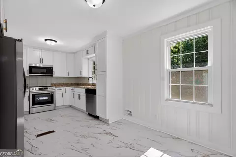 Kitchen - 239 Wilcox Rd, Lagrange, GA 30241 photo 1 of 4