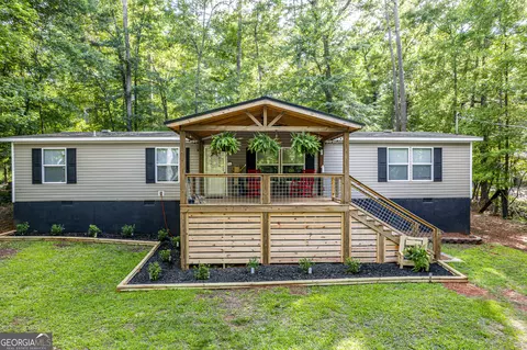 401 Possum Point Dr, Eatonton, GA 31024