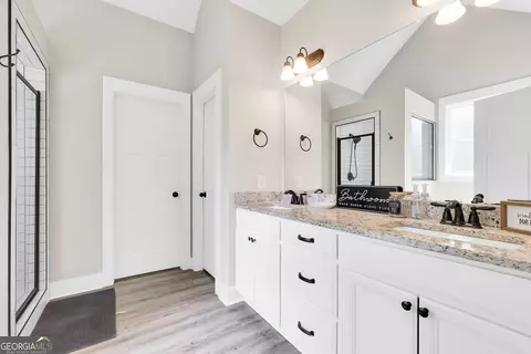 Entry Way - 1577 Stark Rd, Jackson, GA 30233 photo 3 of 4