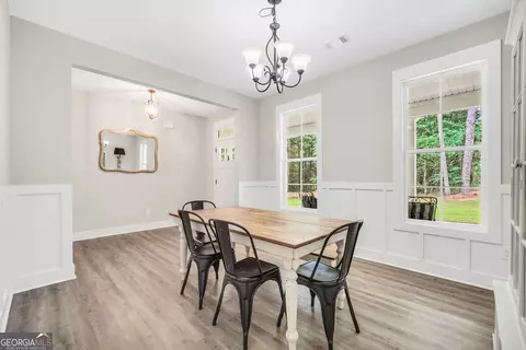 Dining - 1577 Stark Rd, Jackson, GA 30233 photo 1 of 3