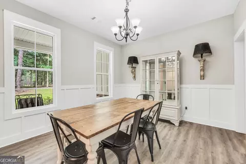 Dining - 1577 Stark Rd, Jackson, GA 30233 photo 3 of 3
