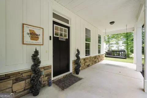 Exterior - 1577 Stark Rd, Jackson, GA 30233 photo 4 of 9