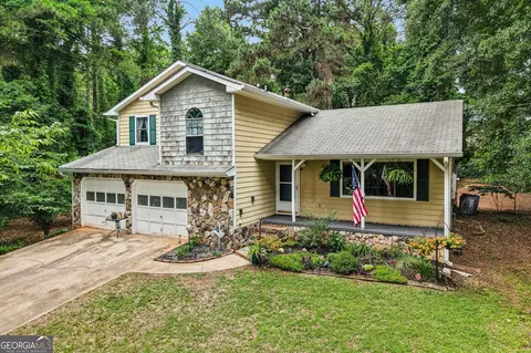 131 Jennifer Ln, Mcdonough, GA 30253