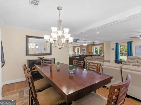 Dining - 525 Levi Barnes Rd, Jackson, GA 30233 photo 4 of 4