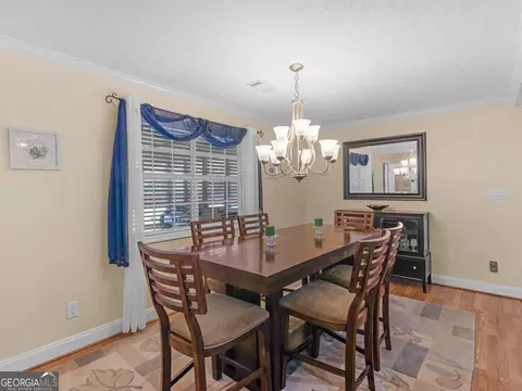 Dining - 525 Levi Barnes Rd, Jackson, GA 30233 photo 1 of 4